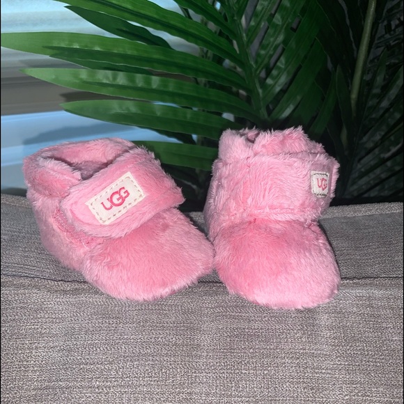 Pink infant UGGs size 1 lightly worn - Picture 4 of 5
